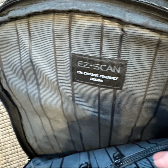 Kenneth Cole Reaction Black Backpack - Picture 5 of 7